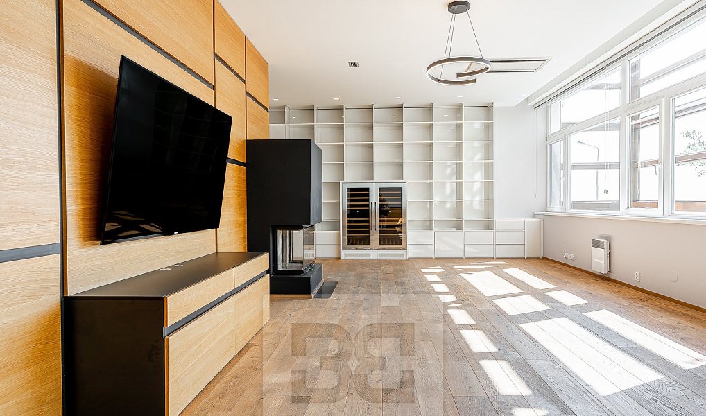 Prodej bytu 6+kk 230 m², Praha – náhled fotky 8