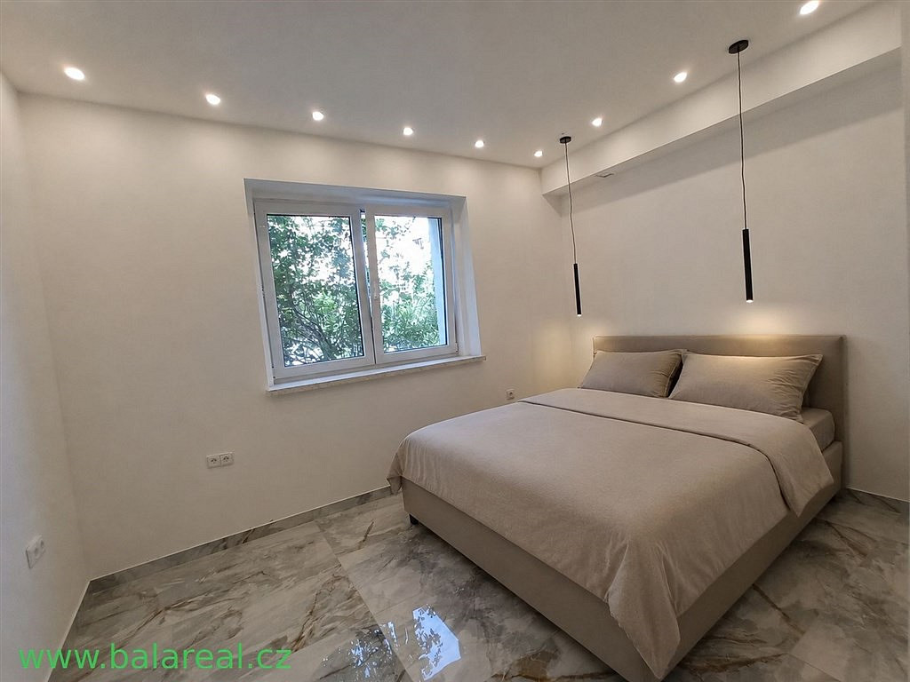 Pronájem bytu 2+kk 40 m² — photo 2