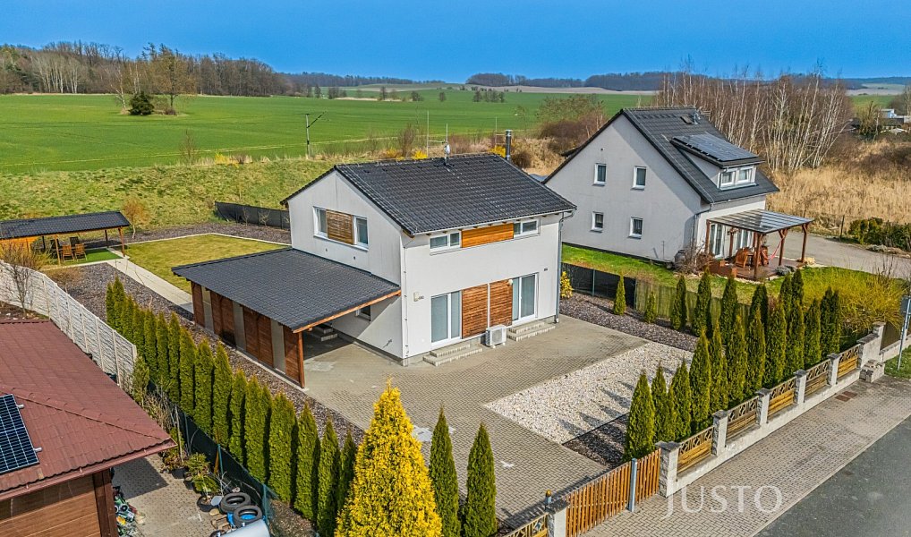 Prodej domu 117 m² s pozemkem 1 389 m², Blešno – náhled fotky 3