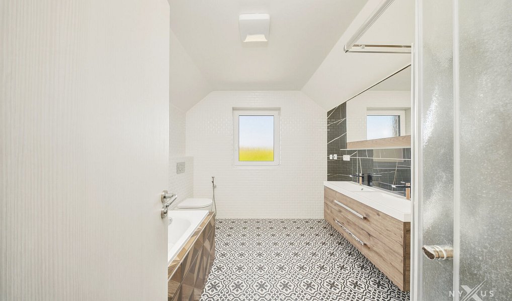 Pronájem domu 138 m² s pozemkem 1 024 m², Postřižín – náhled fotky 17