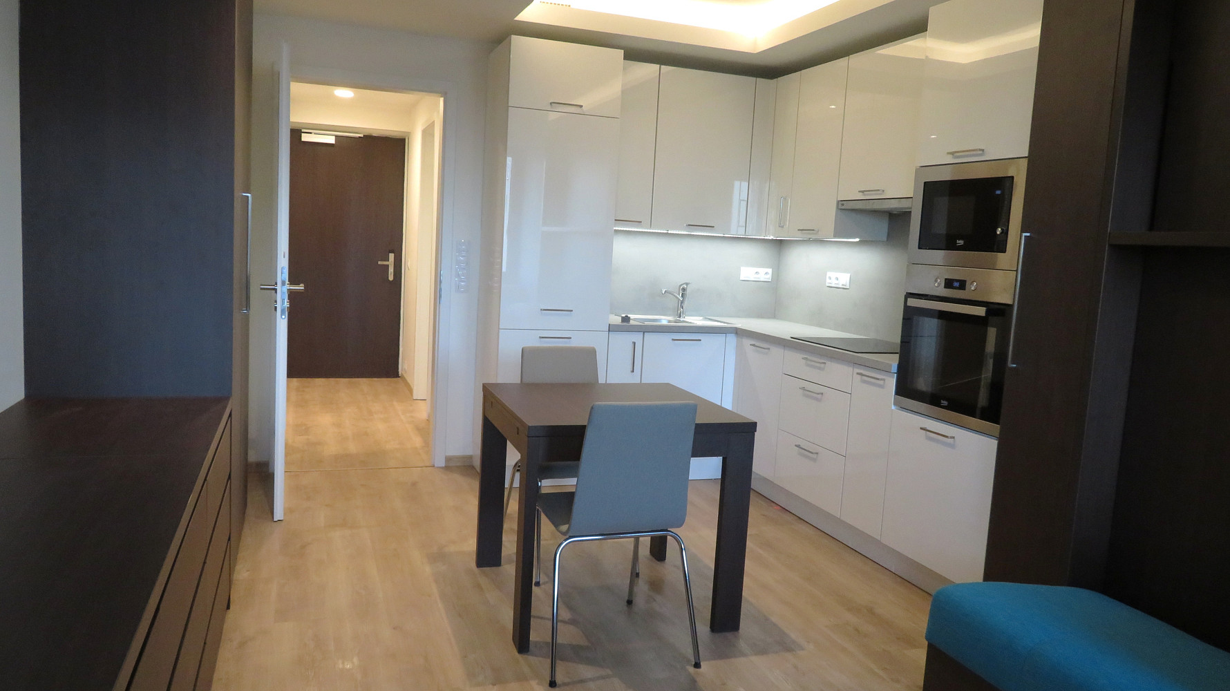 Pronájem bytu 1+kk 30 m², Praha