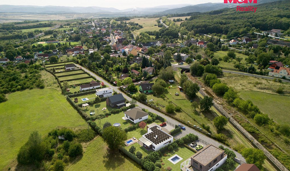 Prodej stavebního pozemku 922 m², Černovice – náhled fotky 3