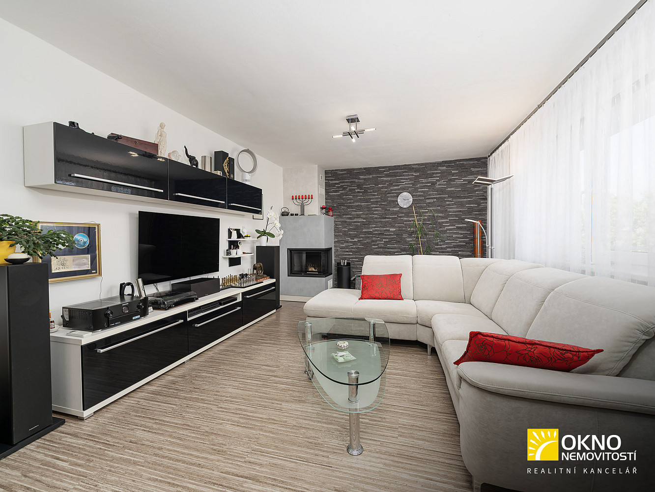 Prodej domu 360 m² s pozemkem 868 m² – fotografie 2