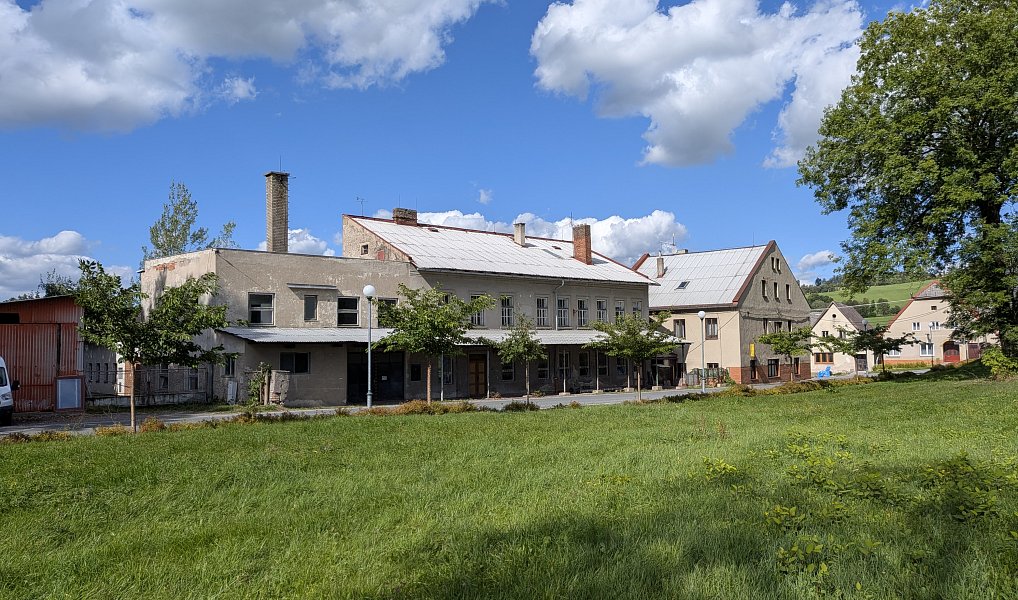 Prodej nájemního domu, činžáku 1 100 m², Králíky – náhled fotky 3
