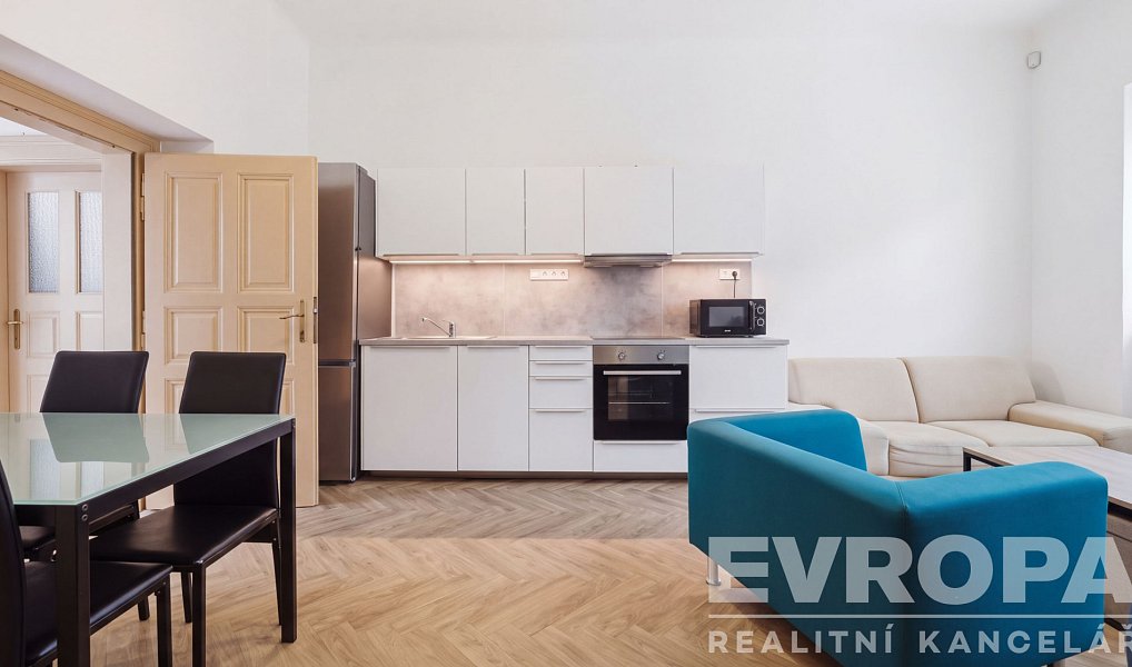 Prodej domu 260 m² s pozemkem 622 m², Rokycany – náhled fotky 11