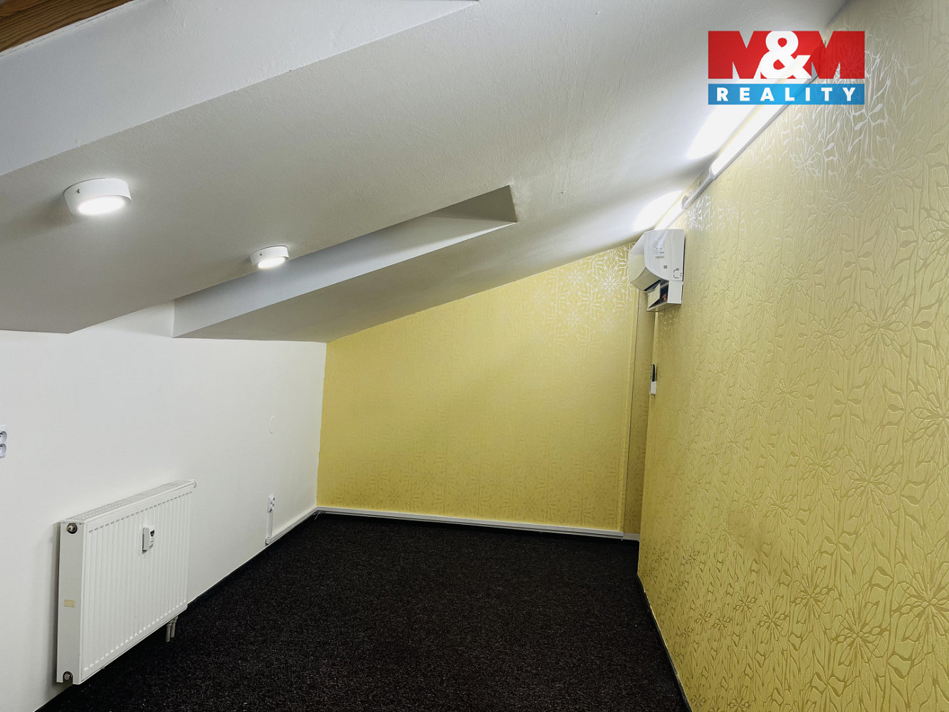 Pronájem kanceláře 16 m² — photo 3