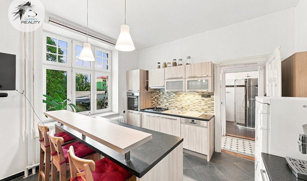 Prodej domu 268 m² s pozemkem 1 048 m², Napajedla – náhled fotky 4