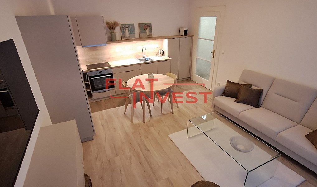 Pronájem bytu 2+kk 60 m², Praha – náhled fotky 3