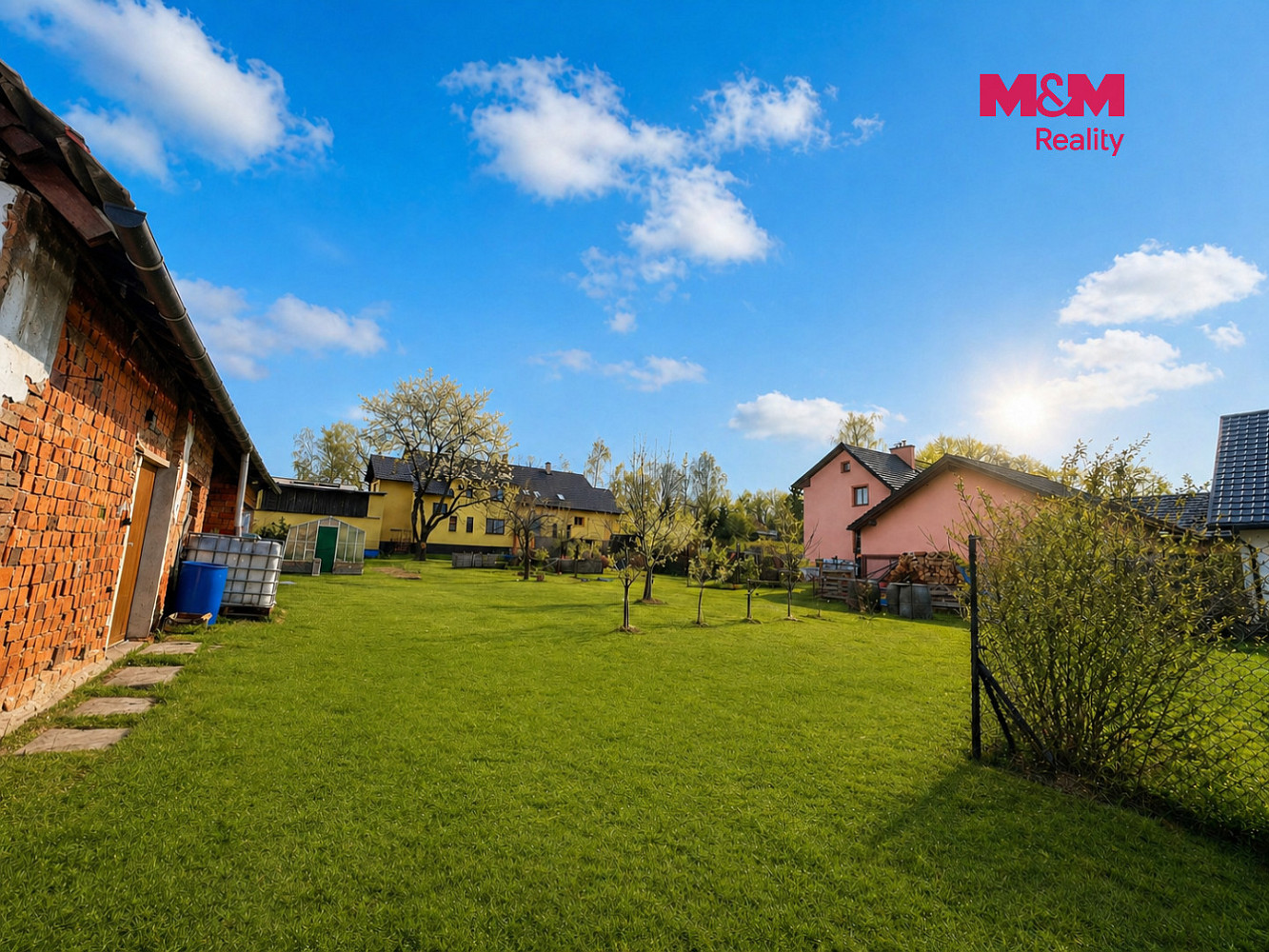 Prodej stavebního pozemku 706 m² – fotografie 4