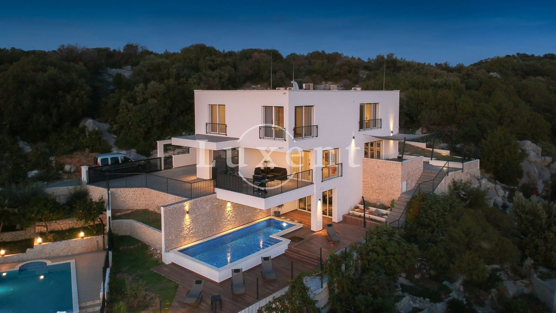 Prodej domu 325 m² s pozemkem 556 m²