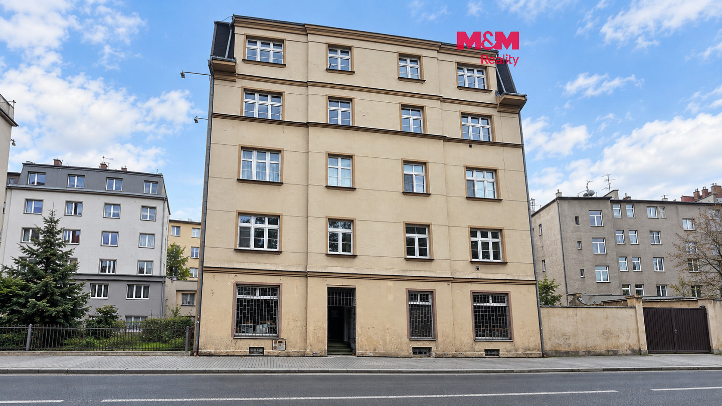 Pronájem obchodních prostor 115 m²