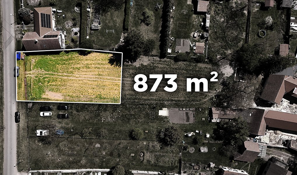 Prodej stavebního pozemku 873 m², Chleby – náhled fotky 2