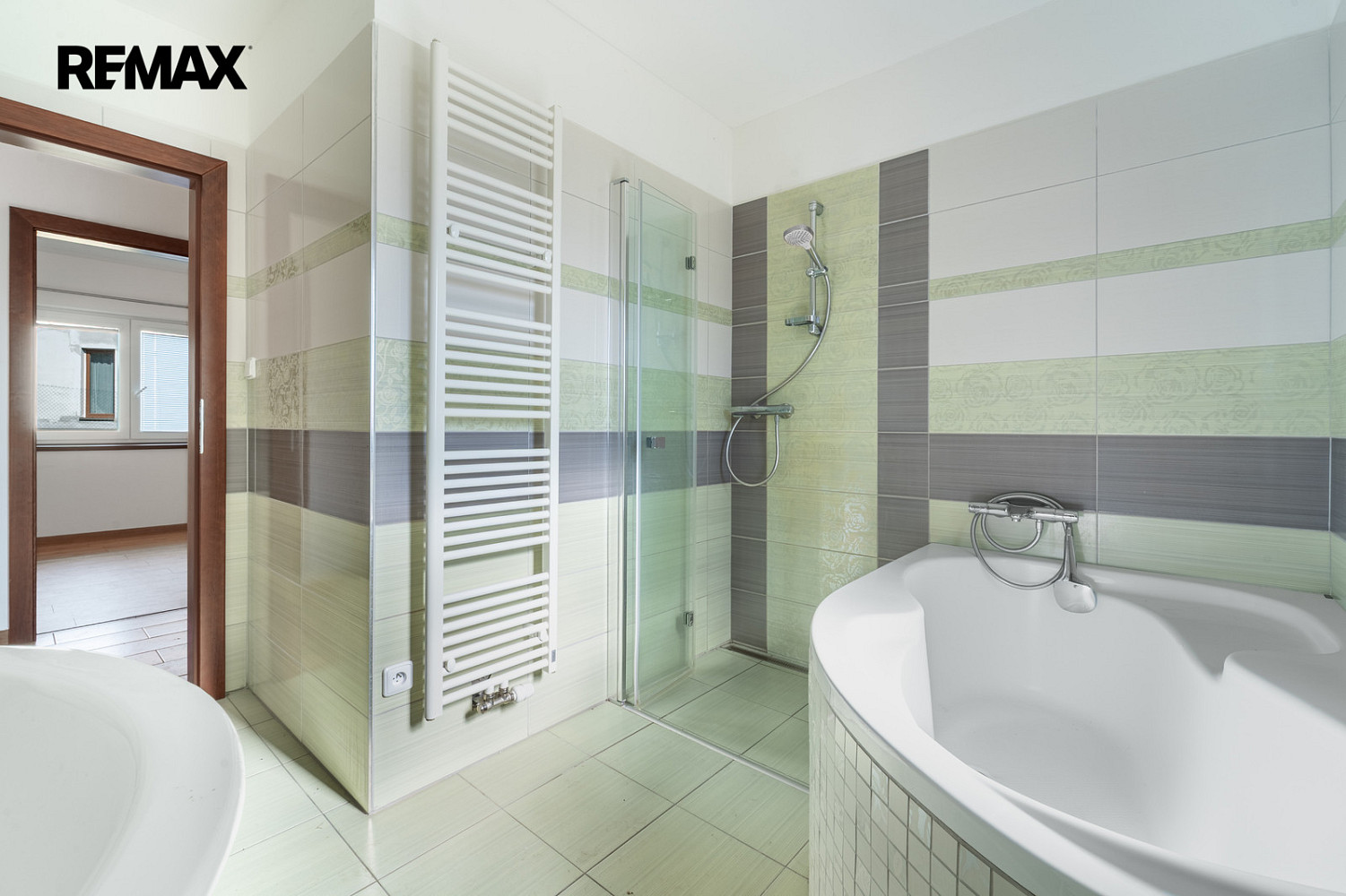 Prodej domu 220 m² s pozemkem 1 101 m² — photo 4
