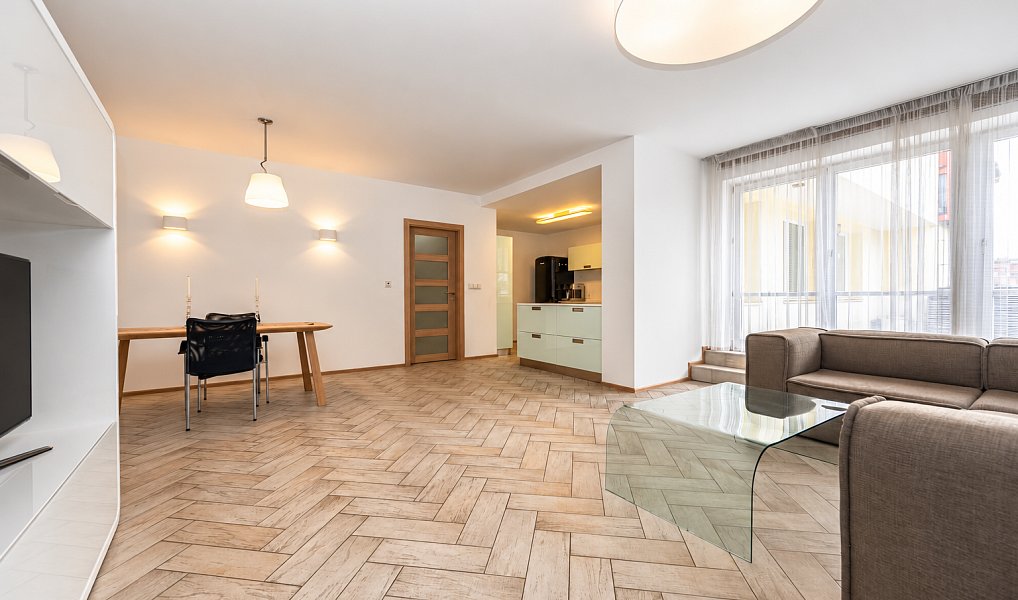 Prodej bytu 4+kk 135 m², Praha – náhled fotky 2