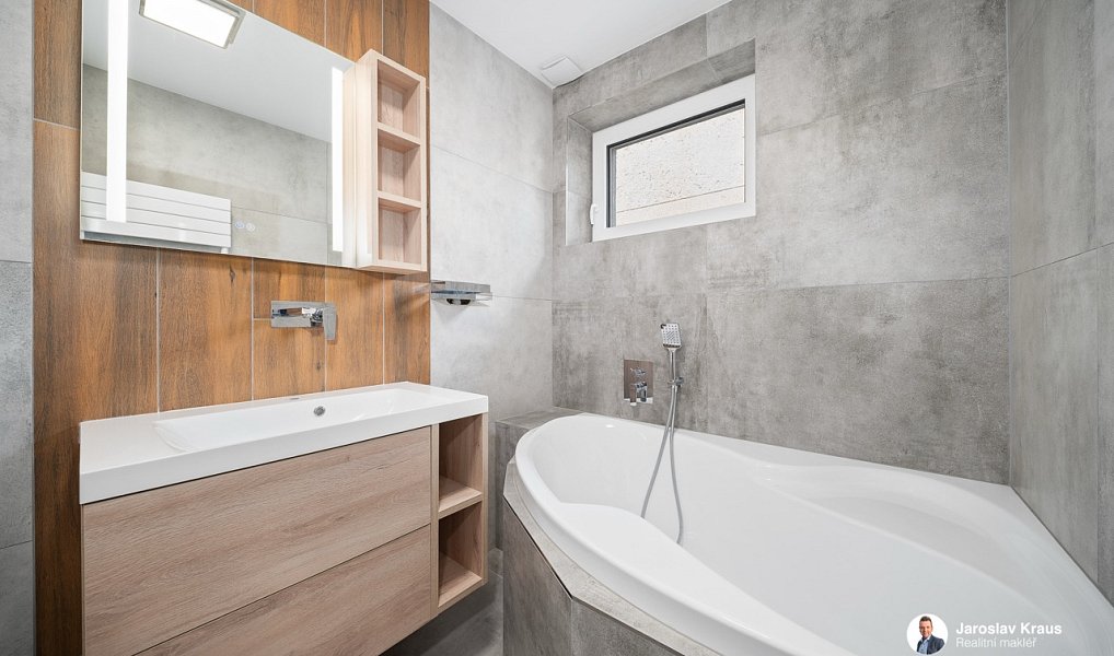 Prodej domu 134 m² s pozemkem 148 m², Nová Paka – náhled fotky 13
