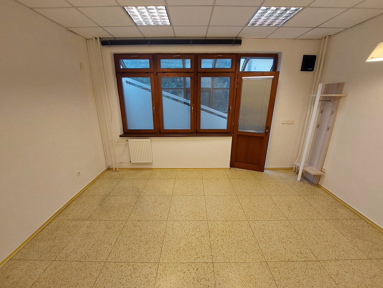 Pronájem kanceláře 20 m² – fotografie 4
