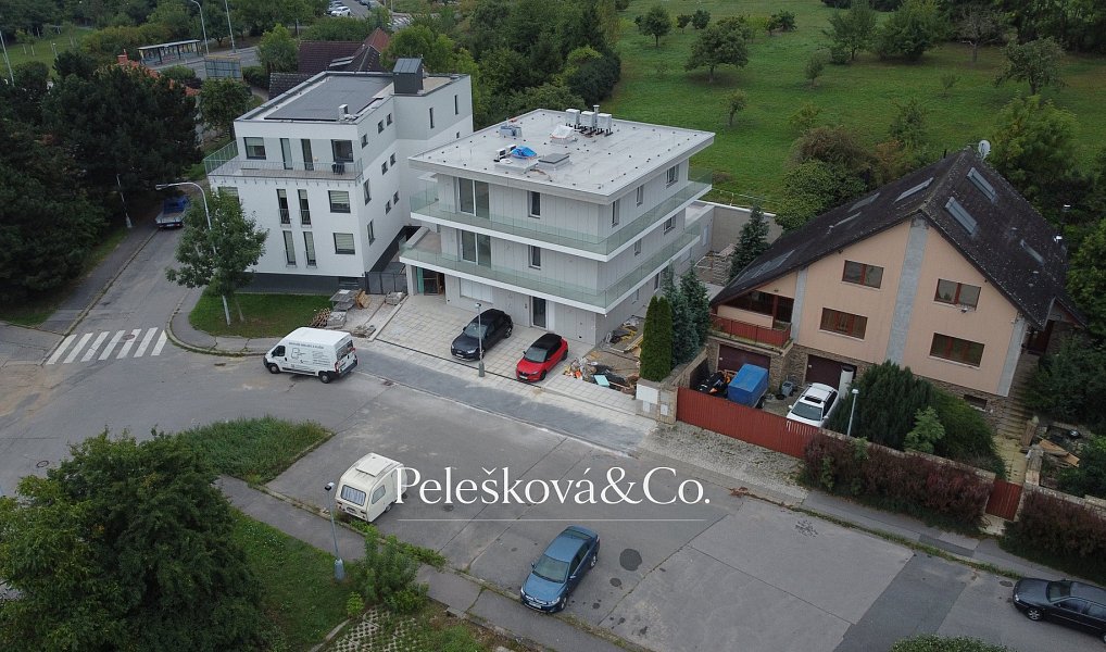 Prodej bytu 5+kk 169 m², Praha – náhled fotky 45