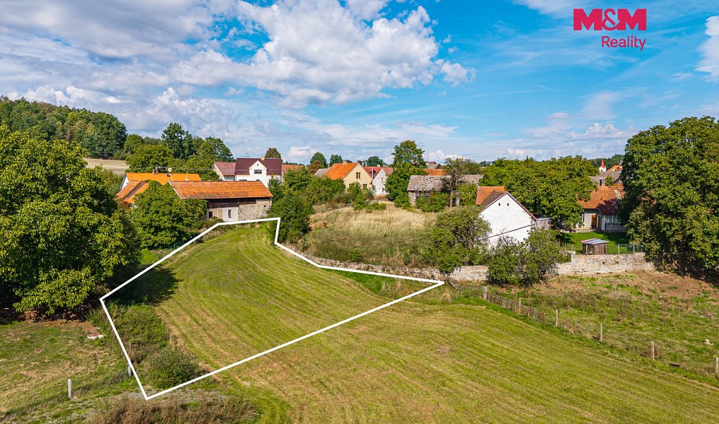 Prodej stavebního pozemku 1 256 m², Hrazany – náhled fotky 2