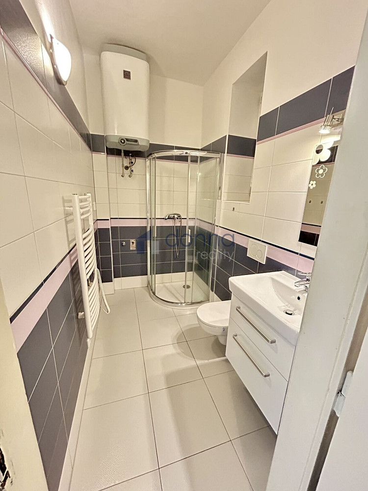 Pronájem bytu 2+kk 52 m² – fotografie 4