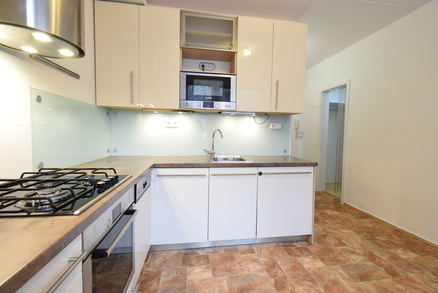 Pronájem bytu 1+1 34 m² – fotografie 3