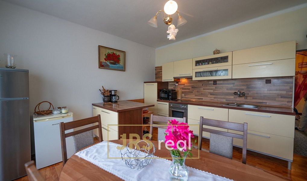 Prodej domu 185 m² s pozemkem 872 m², Hrubá Vrbka – náhled fotky 3