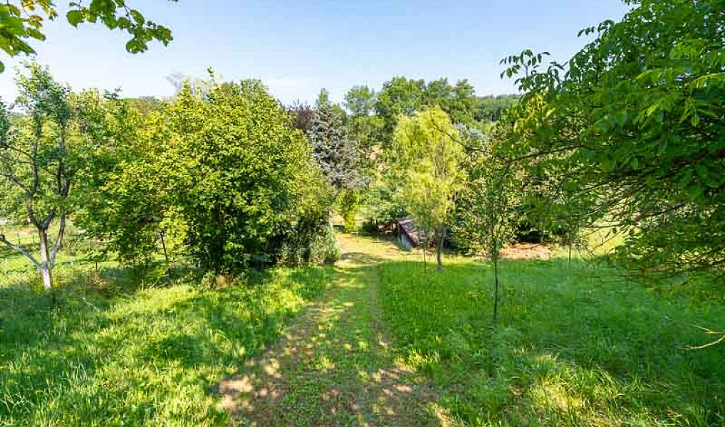 Prodej zahrady 787 m², Luhačovice – náhled fotky 3