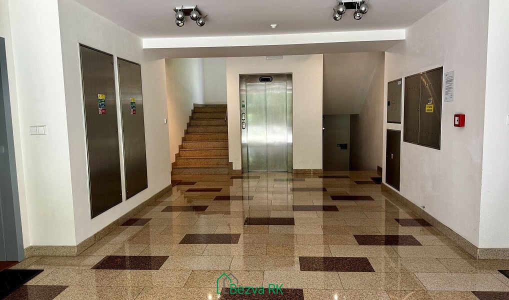 Prodej bytu 3+kk 71 m², Praha – náhled fotky 22