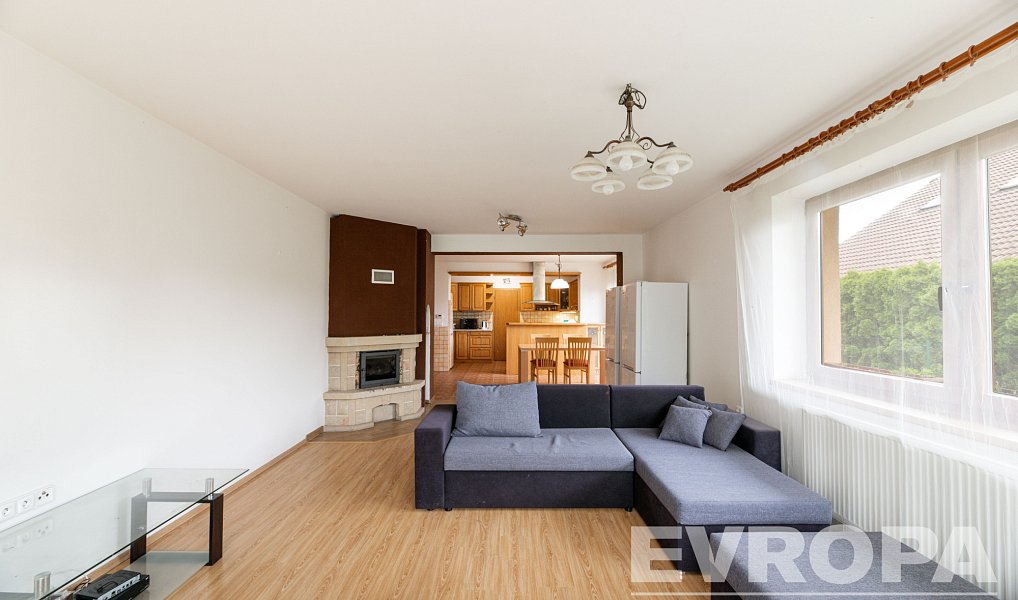 Prodej domu 303 m² s pozemkem 1 464 m², Solnice – náhled fotky 9