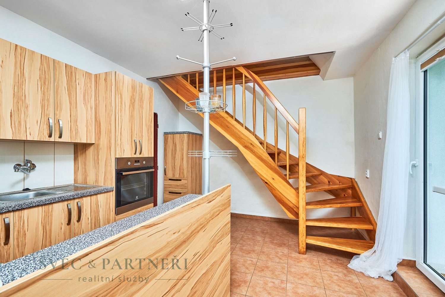 Prodej domu 188 m² s pozemkem 887 m² – fotografie 3
