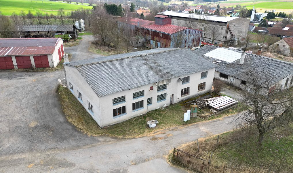 Prodej výrobních prostor 300 m², Horní Libochová – náhled fotky 3
