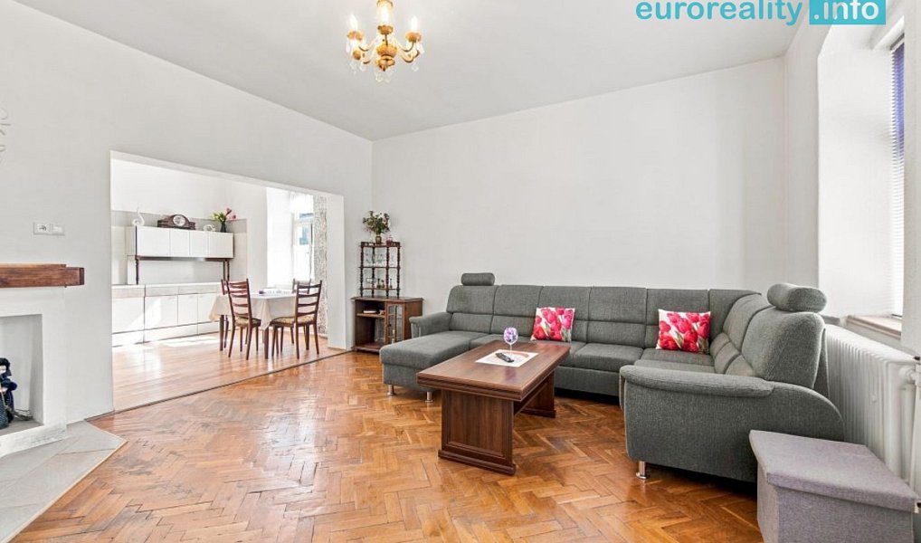 Prodej domu 213 m² s pozemkem 1 424 m², Horní Police – náhled fotky 7