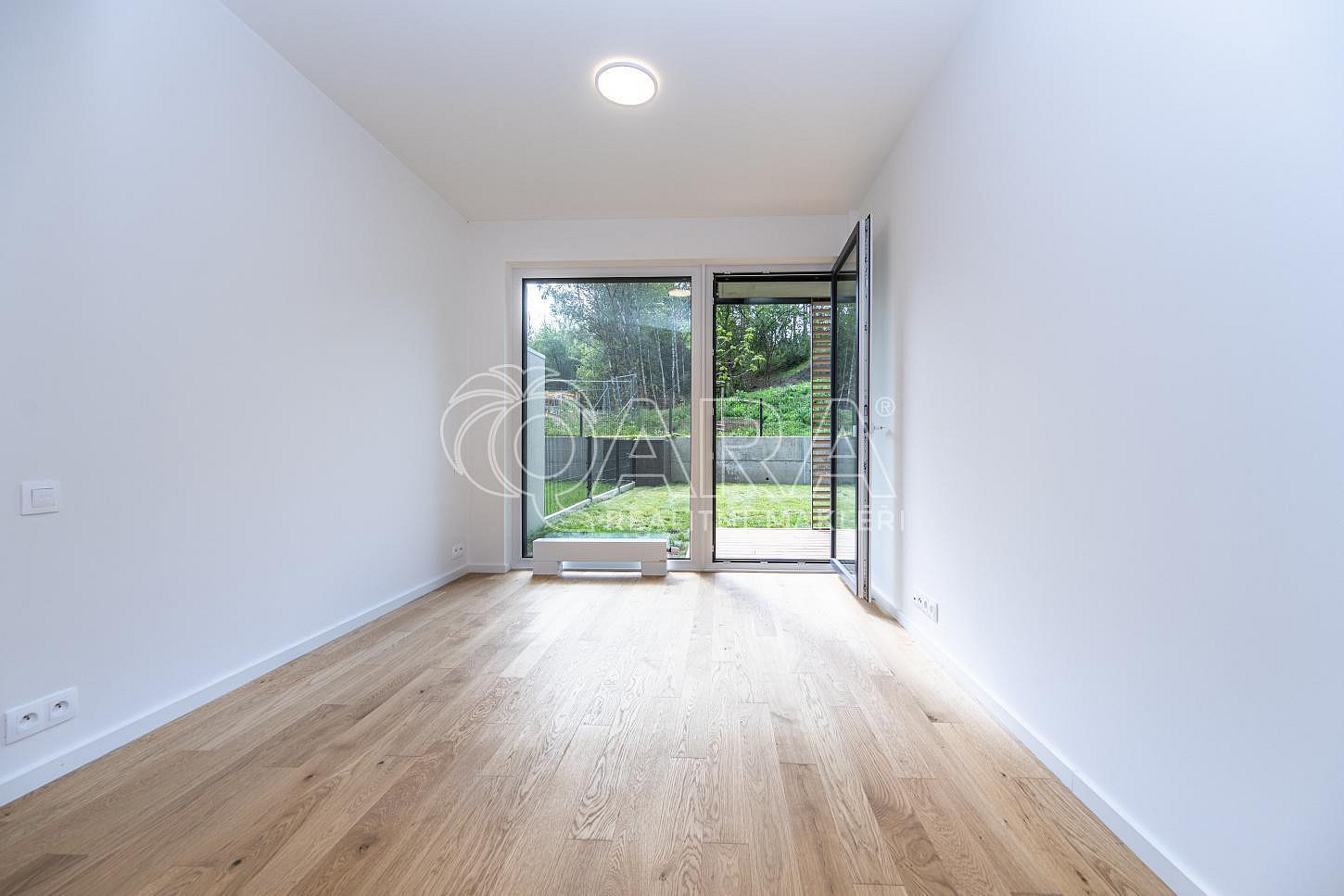 Pronájem bytu 2+kk 50 m² – fotografie 3