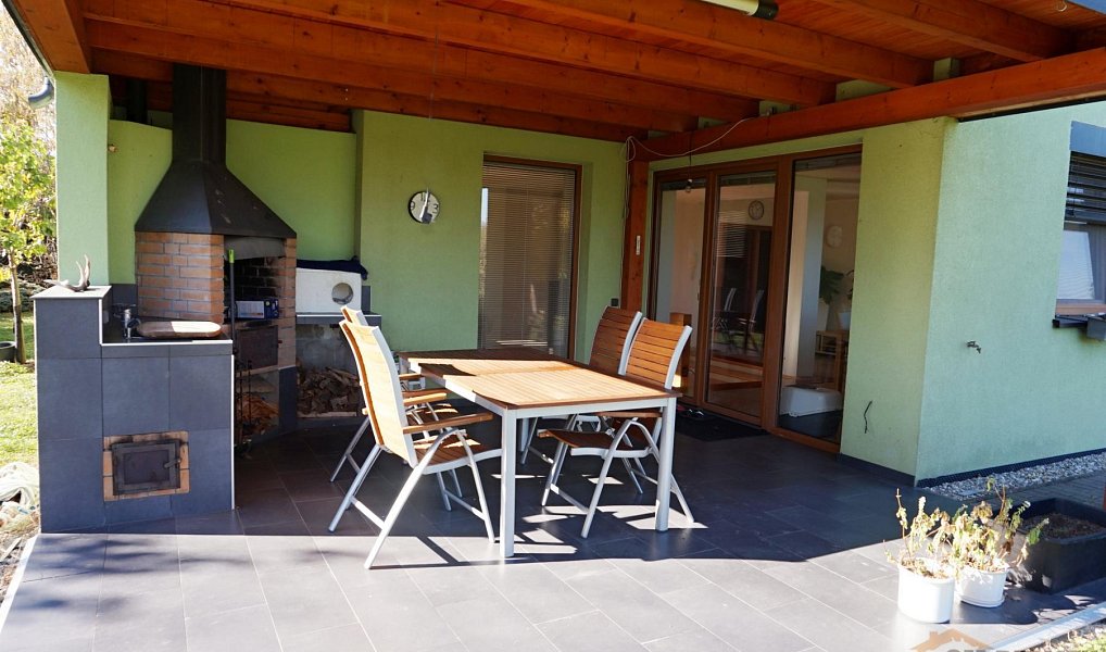 Prodej domu 197 m² s pozemkem 2 022 m², Mostkovice – náhled fotky 22