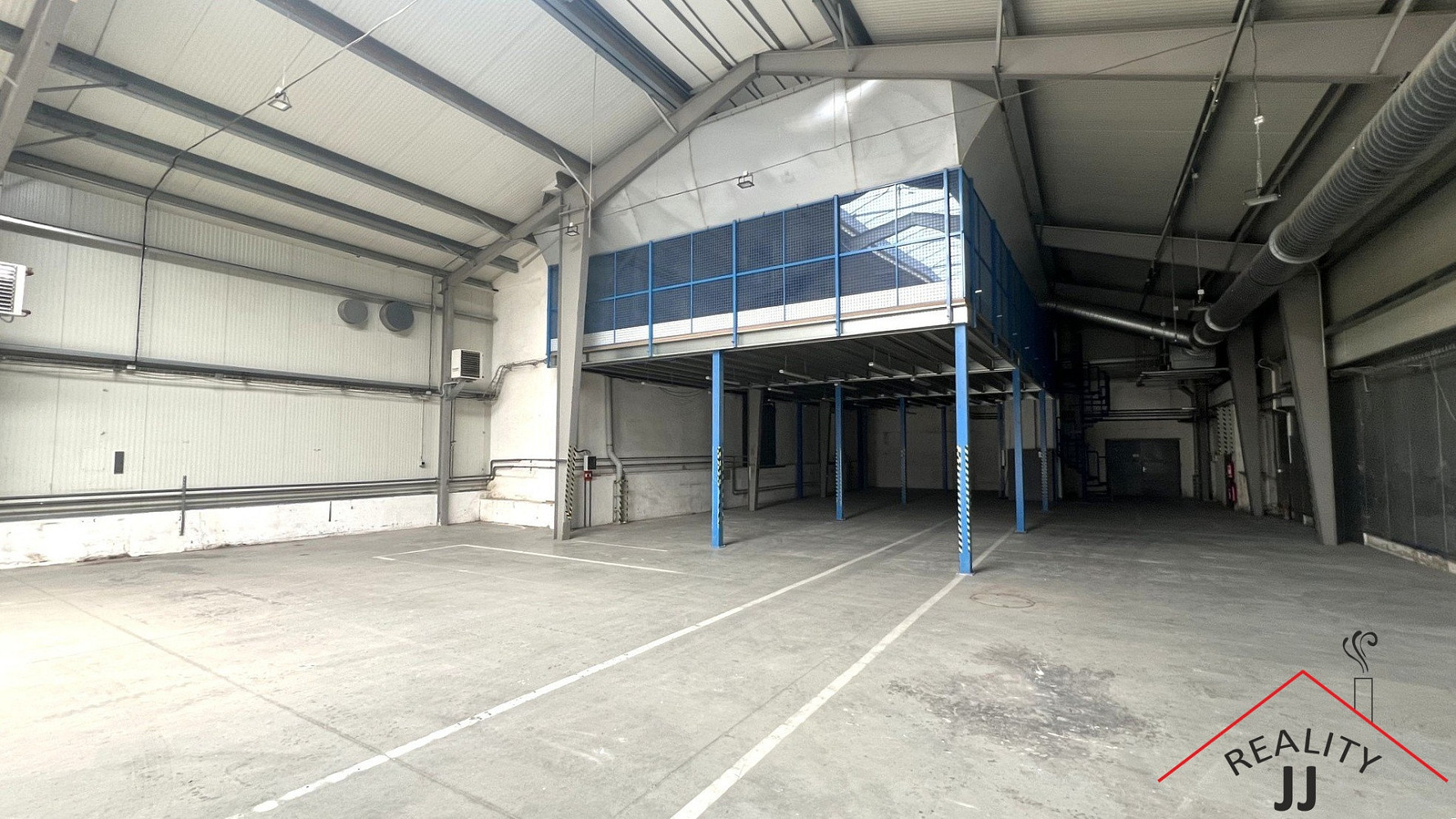 Pronájem skladovacích prostor 1 545 m² – fotografie 4