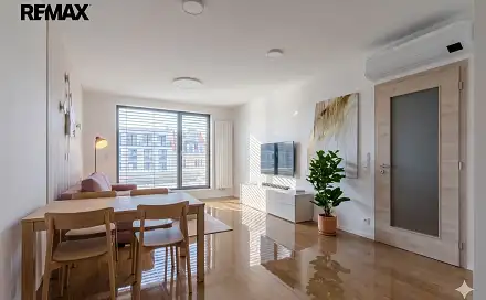 Pronájem bytu 3+kk 94 m²