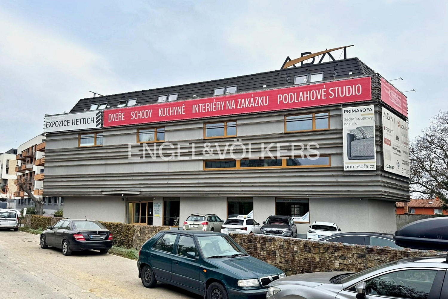 Pronájem obchodních prostor 97 m²