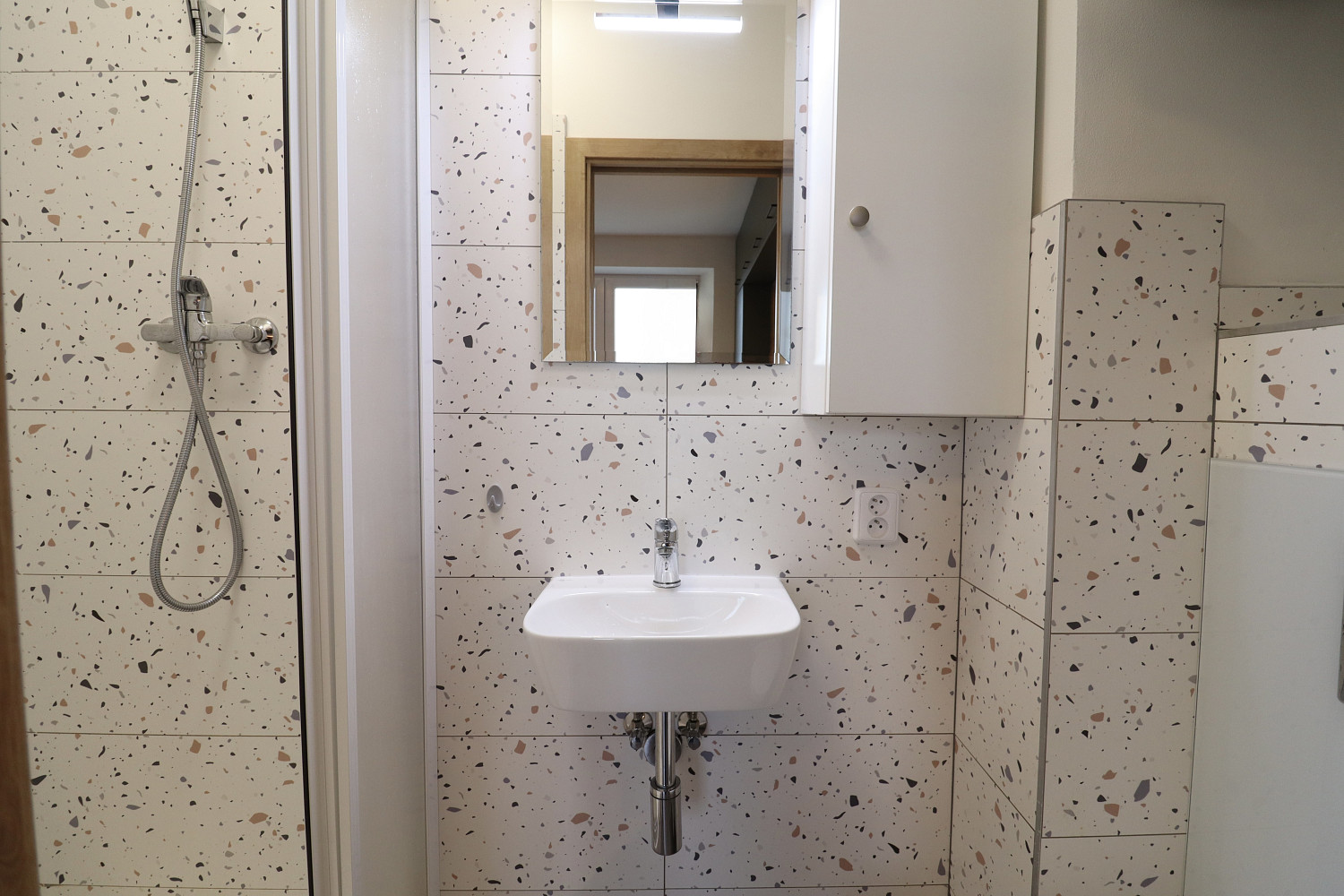 Prodej bytu 1+kk 18 m² — photo 2
