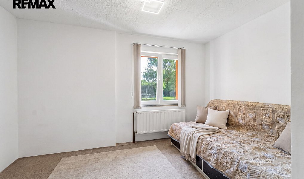 Prodej domu 222 m² s pozemkem 1 257 m², Kly – náhled fotky 24
