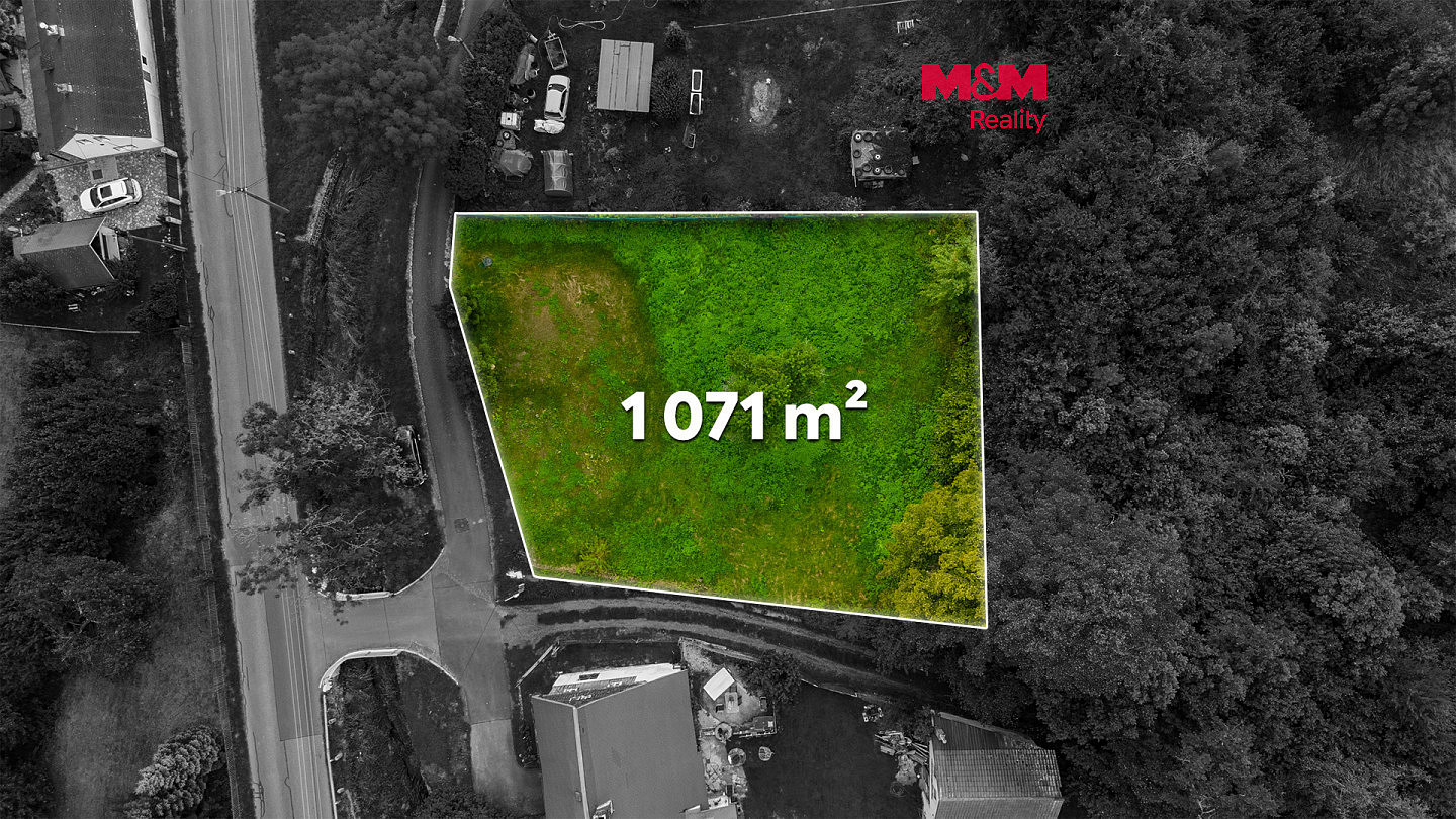 Prodej stavebního pozemku 1 071 m²