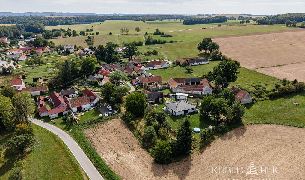 Prodej stavebního pozemku 1 342 m², Dírná – náhled fotky 12