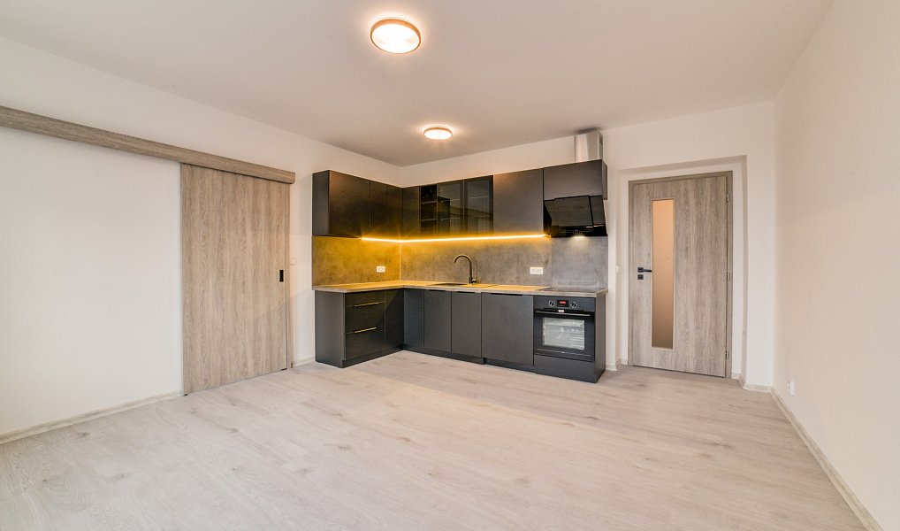 Pronájem bytu 3+kk, 75 m², Cheb
