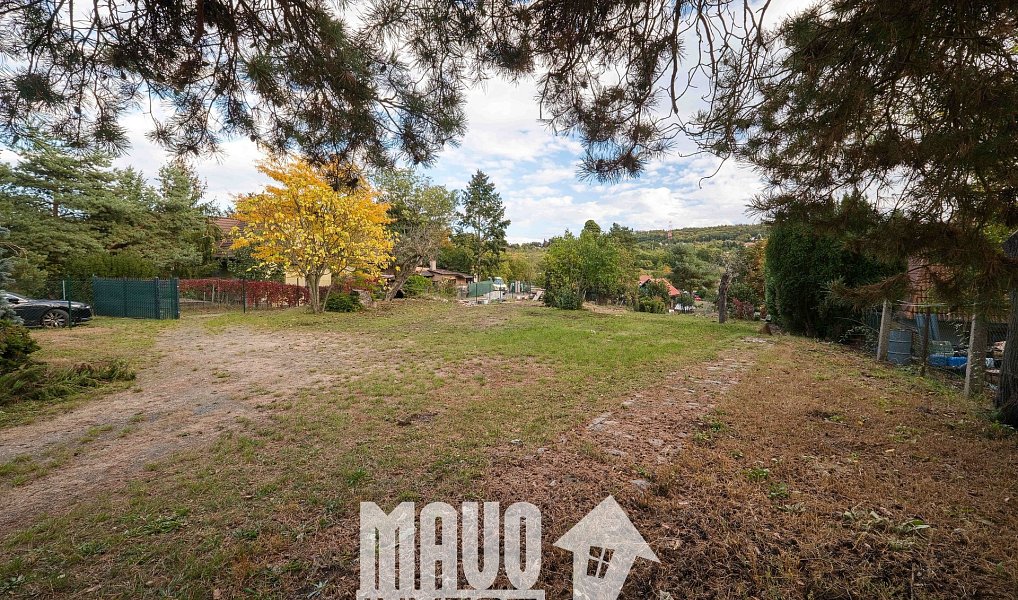 Prodej stavebního pozemku 700 m², Praha – náhled fotky 2