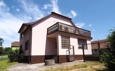 Pronájem domu 197 m² s pozemkem 1 010 m², Nemochovice, okres Vyškov