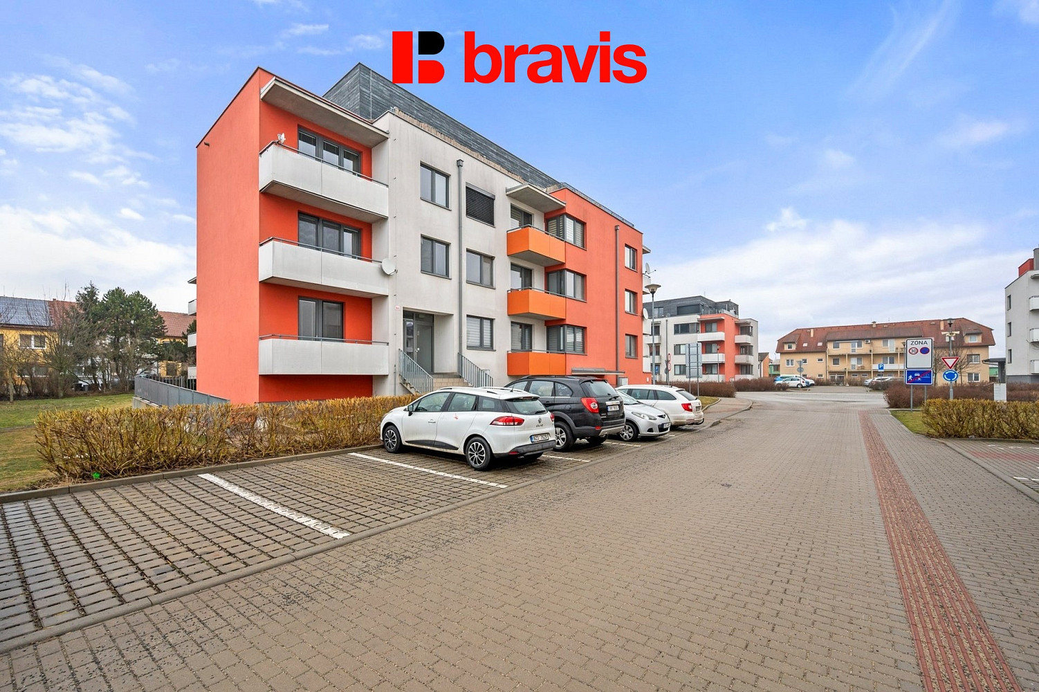 Prodej garážového stání 26 m2 slavkov u brna, zelnice iii — photo 2