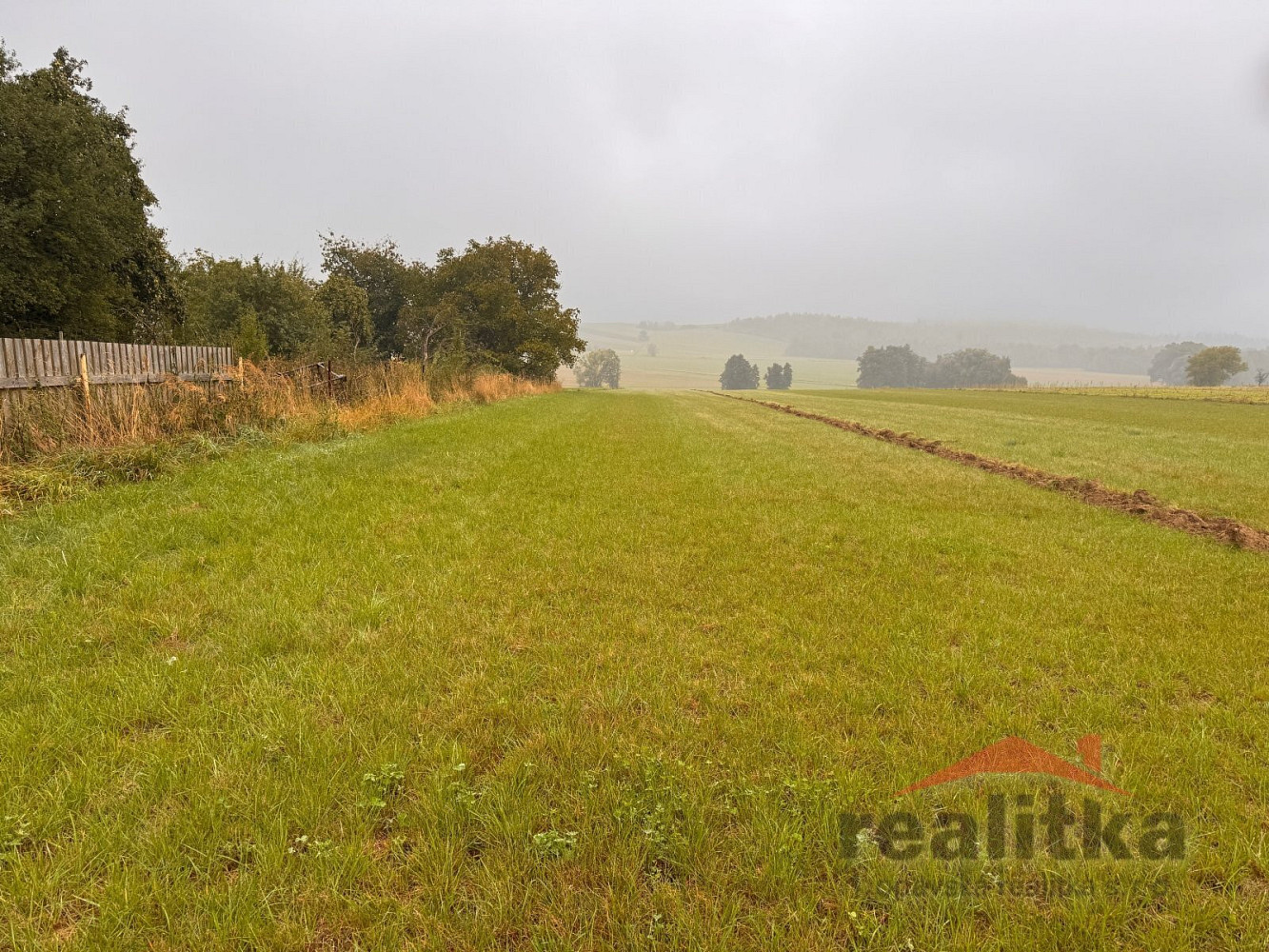 Prodej stavebního pozemku 721 m² – fotografie 3
