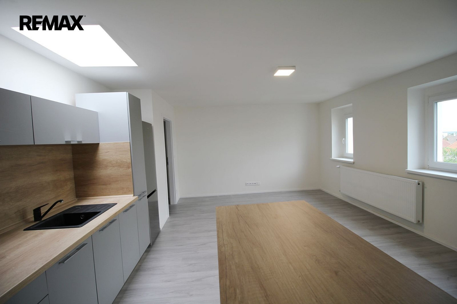 Pronájem bytu 1+kk 34 m² – fotografie 4