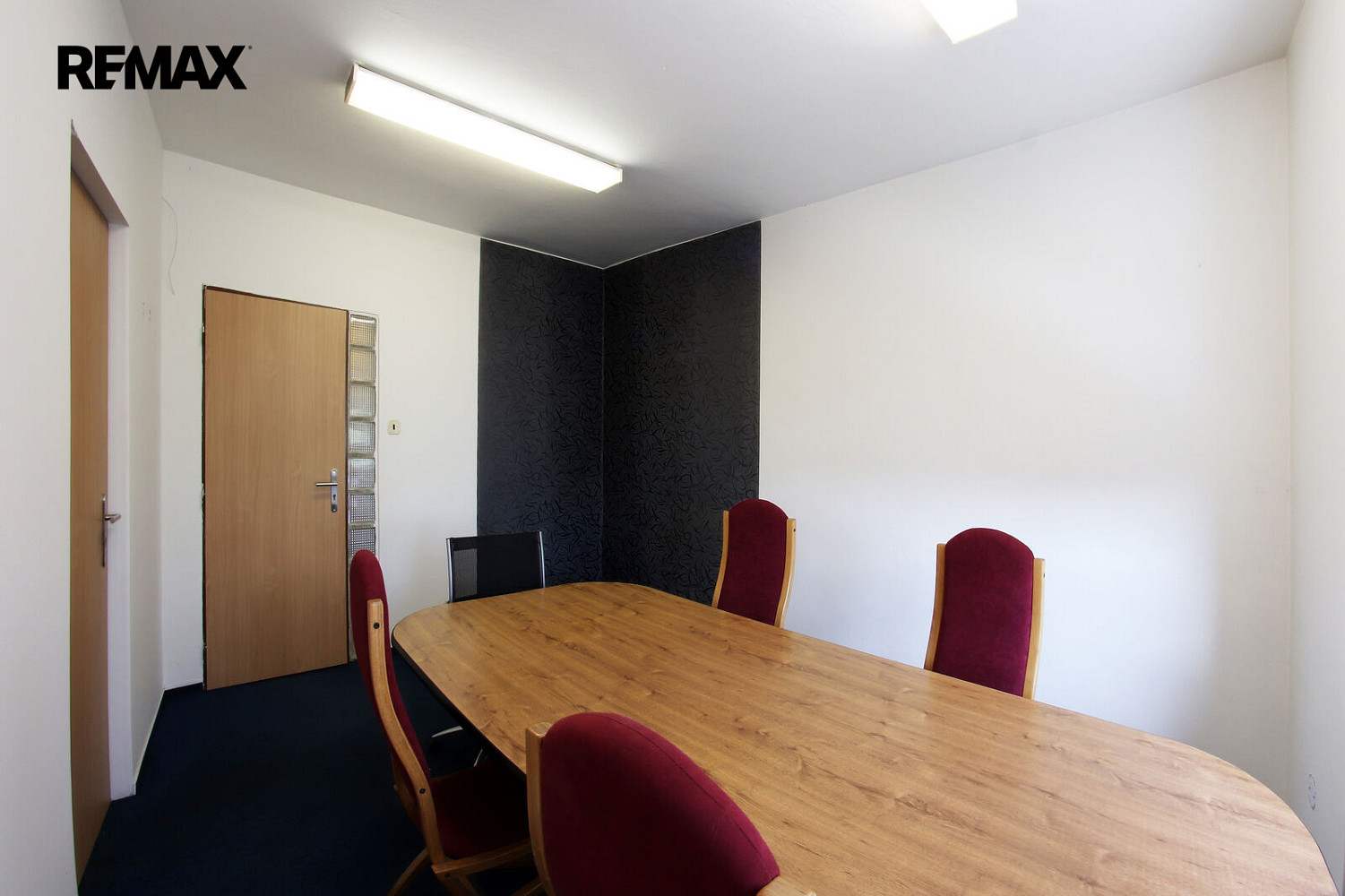 Pronájem kanceláře 27 m² — photo 3