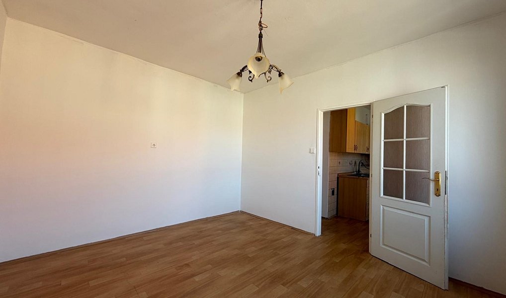 Pronájem bytu 2+1 52 m², Jirkov – náhled fotky 4