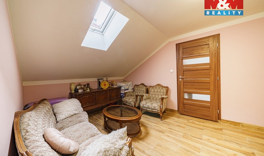 Prodej domu 140 m² s pozemkem 87 m², Cheb – náhled fotky 22