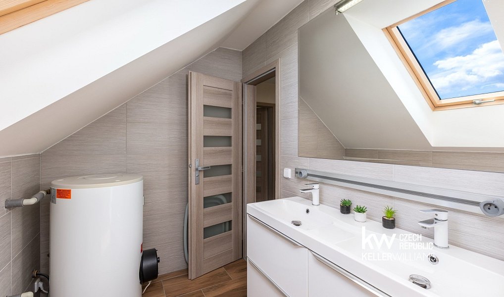 Prodej domu 128 m² s pozemkem 248 m², Kosořice – náhled fotky 27